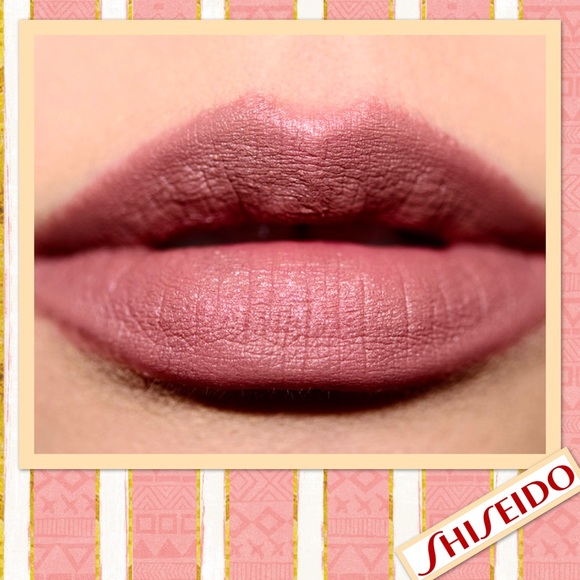 Shiseido Rouge Rouge Lipstick in Rose Syrup - Picture 4 of 8